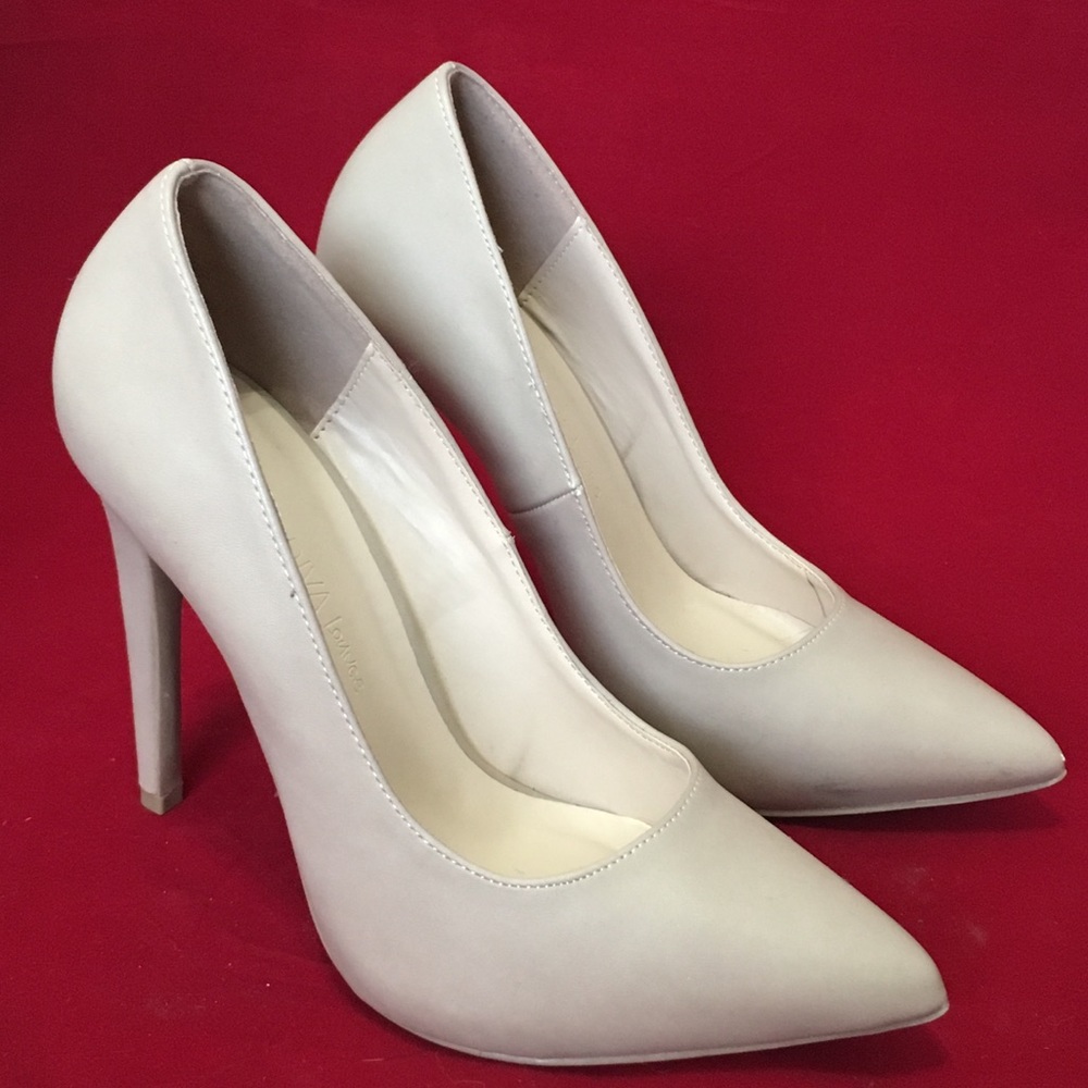 Tall & Sexy Pointed Nude Office Heels